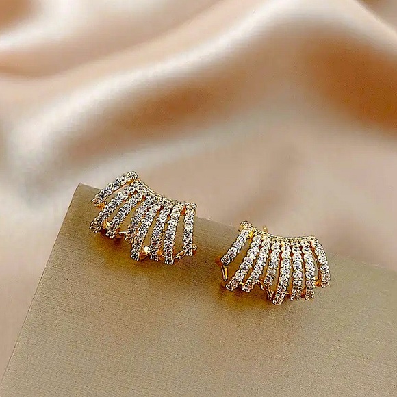 Gold Zircon Ear Claw Earrings, Ear Huggies, Minimalist, Hoops, Studs - Picture 1 of 9